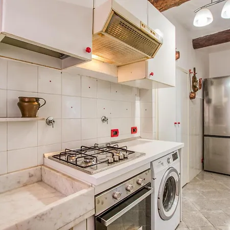 Διαμέρισμα 2 Bedroom Amazing In *